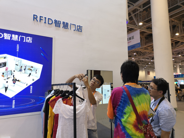 1568099112780609.jpg 鏡面屏_編輯.jpg